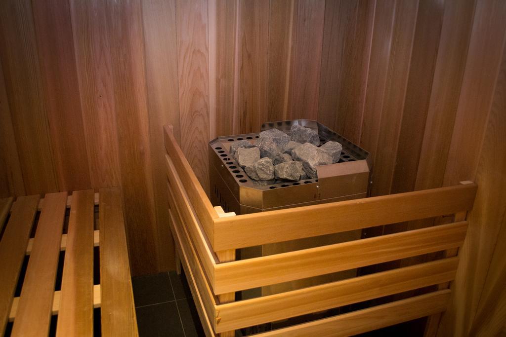 Hotel V جاتينو المظهر الخارجي الصورة
